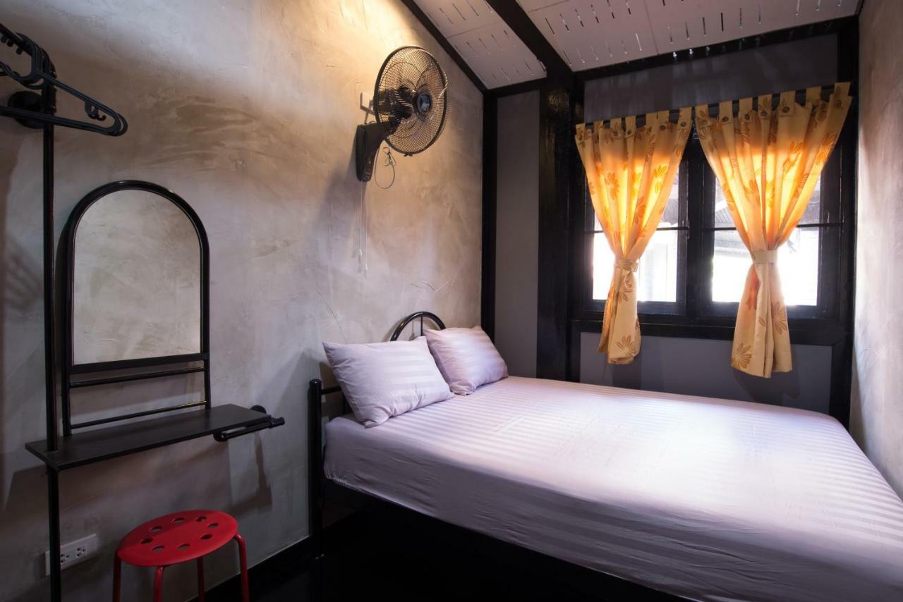 Sawatdee Guesthouse The Original Bangkok Ngoại thất bức ảnh